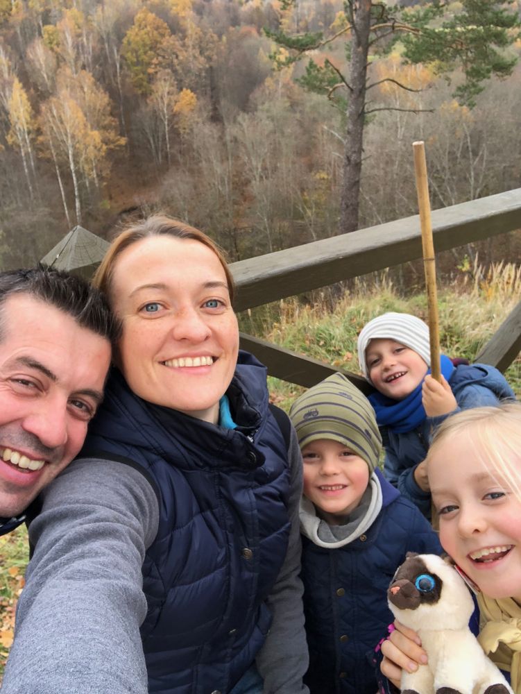 Meilę galima užauginti. Patirtimi dalinasi 2 metų berniuką įvaikinusi šeima