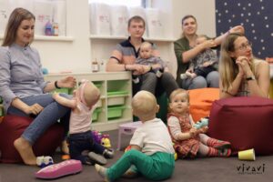 Projektas „Kur švęsti vaikų šventes“. Šimtmečio vaikų mamos išbandė naują pramogų erdvę „StarKidz“