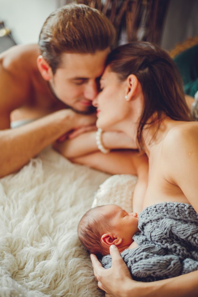 Žindančias mamas labiausiai smerkia vyresnioji karta, kuri pati užaugo nežindžiusi ir nežindyta