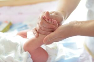 Ergoterapeutė: „Žinutę, kaip masažuoti kūdikį, siunčia jo raumenys“