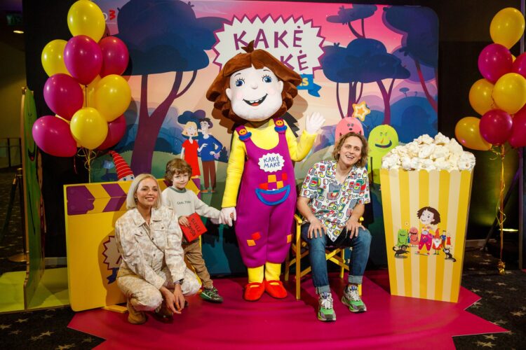 Kakė Makė paskelbė apie savo filmą: pažiūrėti jo susirinko šimtai vaikų ir suaugusiųjų