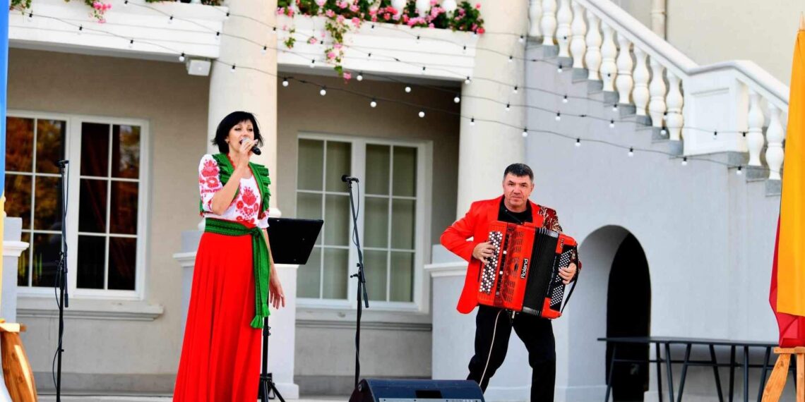 Muziką daugiavaikėje šeimoje nustelbė sprogimų garsai