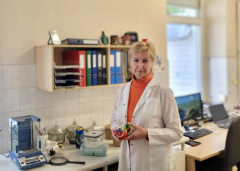 chemijos specialistė Dalia Uksienė