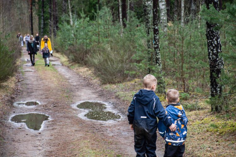 Pramoginiai žygiai šeimoms su vaikais – išbandę sako, kad tai geriau, nei gimtadienis