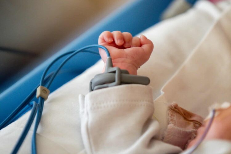 Kauno klinikose atidaryta pirmoji Lietuvoje dvyniams pritaikyta Šeimos-naujagimių intensyviosios terapijos palata
