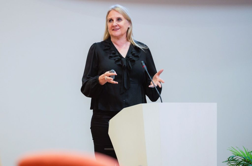 Kanados McGill universiteto profesorės Elin Thordardottir